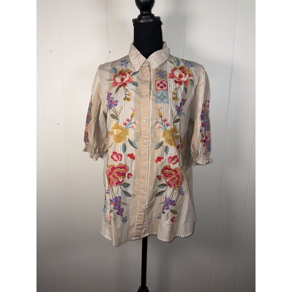 Johnny Was Petunia Smocked Lisbon Shirt Med Embroidered Floral Button Down‎